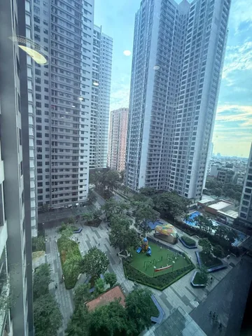 🔥 GẤP! Goldmark City 78m² 2PN 2WC Full nội thất, view bể bơi, ban công Nam, giá 6,2 tỷ