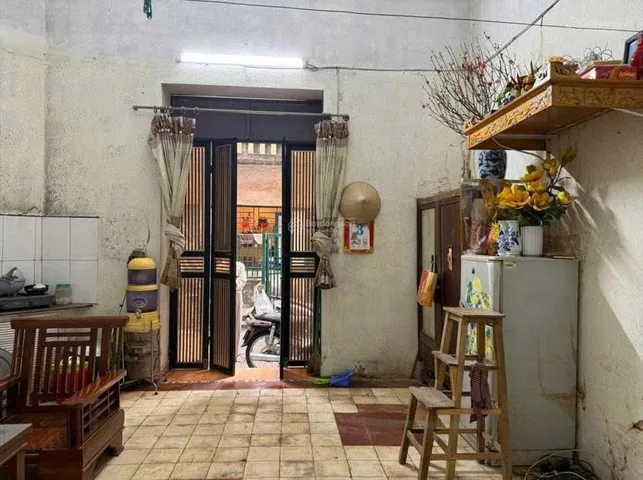 Cho thuê nhà riêng: HIẾM! Tầng 1 biệt thự Pháp cổ Nguyễn Huy Tự 30m² + sân rộng