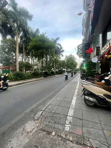BÁN NHANH MẢNH ĐẤT VÀNG TRONG LÀNG APARTMENT-CCMN-TÂY HỒ-DT 220M2 MT19,5M-GIÁ 61 TỶ