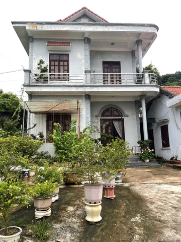BÁN ĐẤT TẶNG NHÀ 2 TẦNG GẦN CÔNG AN TỈNH , PHƯỜNG HẠ LONG