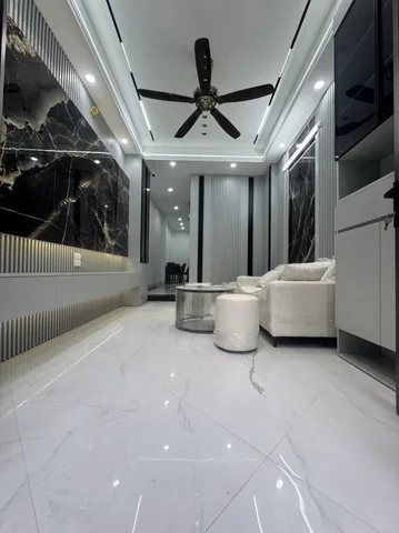 Bán Nhà riêng 40m2 có sẵn 40 m2 thổ cư giá 10.8 tỷ tại Đường Giáp Bát Phường Giáp Bát Quận Hoàng Mai Hà Nội