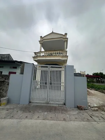 3KT116.8 🆘 NHÀ 2 TẦNG KIÊN CỐ – SÁT CHỢ HÒA LIỄU – DỌN VỀ Ở NGAY 🆘