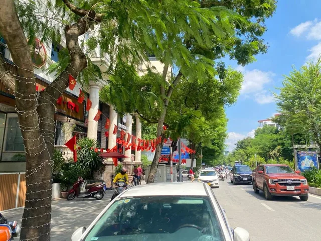 BÁN TOÀ BUILDING 8 TẦNG THANG MÁY VIP MẶT PHỐ QUẬN TÂY HÒI-VIEW HỒ TÂY-DT 120M2 MT 5M-GIÁ 78,5 TỶ