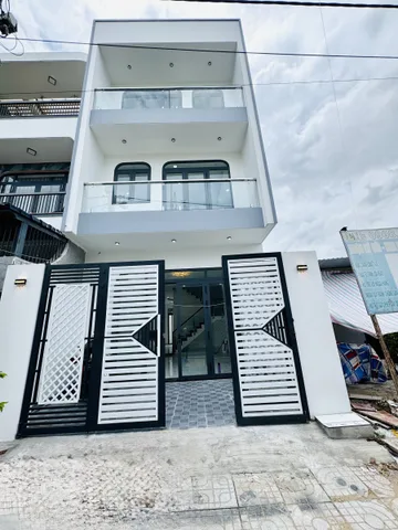BÁN NHÀ 3 TẦNG MỚI 100% – NGAY VINHOMES Q9 - 80M2 (5x16M) - GIÁ 6.x TỶ (545)