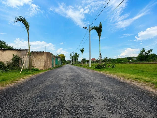 Đất thổ cư sát bên QL lớn và chợ