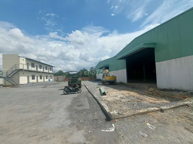 Cho thuê xưởng mới 3400m2.Đầy đủ pháp lý.Gần khu CN Nam Tân Uyên,BD