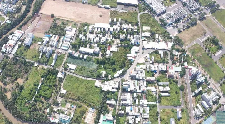 VỊ TRÍ VIP ĐẤT 3 MẶT TIỀN RỘNG RÃI 11.000M2
NGANG 100M2 - NGAY SIMCITY - ĐÔNG TĂNG LONG
GIÁ CHỦ RAO 18TR/M2 - GIÁ TỐT KHU VỰC