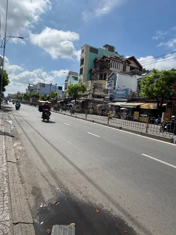 BÁN NHÀ MẶT TIỀN ĐƯỜNG 30M LÊ VĂN QUỚI 180M² 33 TỶ 2 LẦU BÌNH TÂN