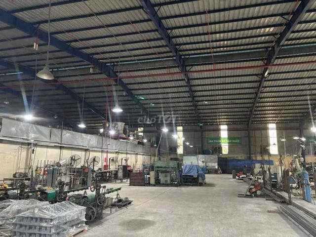 Cho Thuê Nhà Xưởng - Dĩ An, Bình Dương: _ Diện tích đất, khuôn viên :