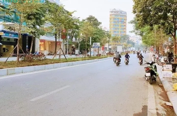 BÁN SIÊU PHẨM NHÀ MẶT PHỐ VIP QUẬN TÂY HỒ-DT 130M2 5 TẦNG MT 5.2M-69.8 TỶ