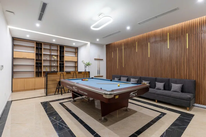 BDS HVL CHO THUÊ BIỆT THỰ VIC BA SON QUẬN 1  
🔥 CĂN RỘNG – 6 PHÒNG NGỦ – CÓ HẦM GIẢI TRÍ