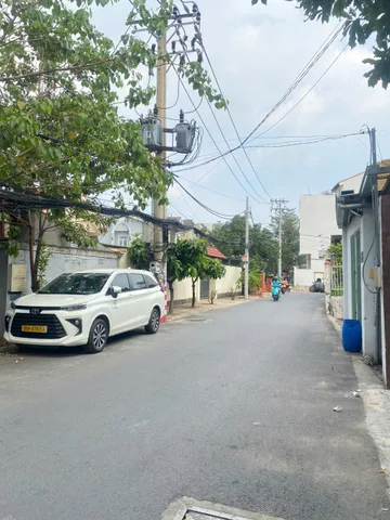 Căn nhà 5 tầng mặt tiền đường nhựa 10m gần Quốc Lộ 13 thông ra Hiệp Bình Thủ Đức, sổ hồng 124m2