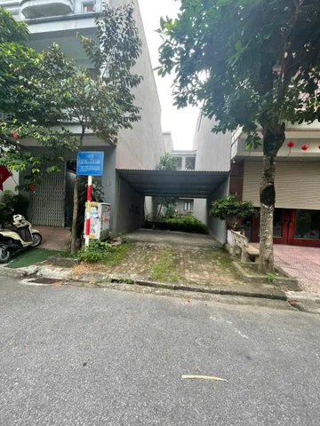 Cần bán lô đất view vườn hoa Nguyễn Long Bảng - Võ Cường 
💢 Diện tích : 78,2m2
💢 Mặt tiền : 4,6m
➡️ Gần công viên Nguyễn Văn Cừ , Ngã 6 Bắc Ninh ,...
💵 Giá : 8,x tỷ
☎️☎️ Liên hệ :