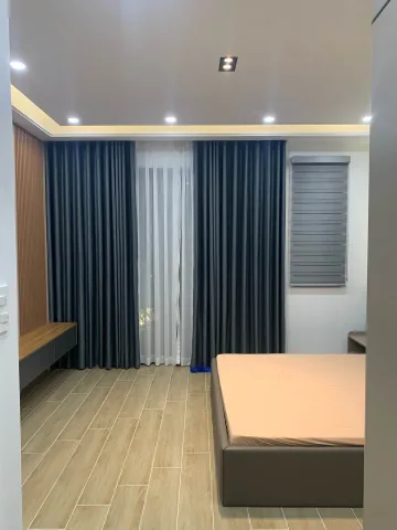 -Khu cao tầng đồng bộ, hẻm xe tải vi vu, cách MT 50m.
 Thang máy 450kg mới keng.