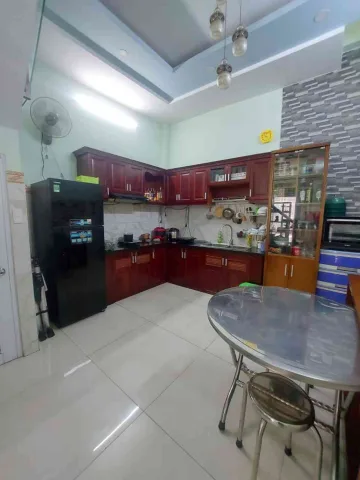 + Nhà nằm trục Lê Văn Quới ngay Gò Xoài. Ngã tư 4 Xã tiện di chuyển vào Tân Phú, Tân Bình, Quận 11, Đầm Sen....