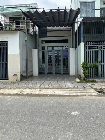 CHỦ HẾT TIỀN CẦN BÁN NHÀ CẤP 4 ĐỂ LẤY TIỀN ĂN  NGAY TÂN PHÚ TRUNG GIÁ CHỈ 900TR