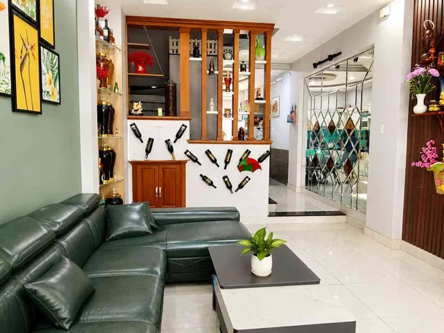 BÁN NHÀ KẾ TRƯỜNG CHINH TÂN PHÚ GẦN SÂN BAY 68M² 4 TẦNG 9.8 TỶ HẺM XE HƠI 6M