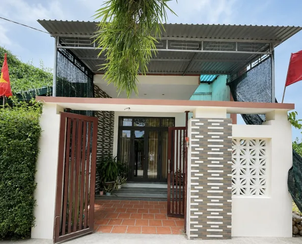Bán Nhà riêng 100m2 có sẵn 100 m2 thổ cư giá 2.4 tỷ tại - Chọn - Xã Phú Thượng Huyện Phú Vang Thừa Thiên Huế