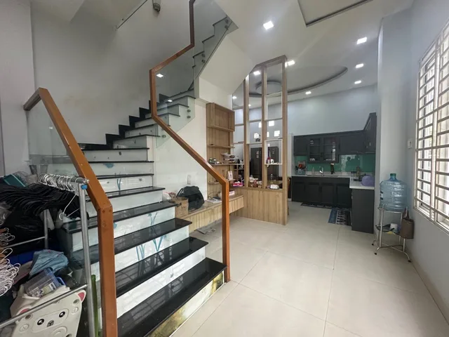 BÁN NHÀ LINH ĐÔNG 76m2 , 2 TẦNG, HẺM XE HƠI, XE HƠI ĐỖ TRONG NHÀ , CHỈ 5.9 TỶ.