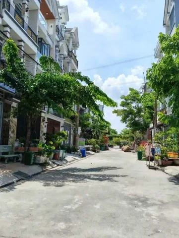 Đất giá 2,6 tỷ full thổ cư - Khu dân cư Hoàng Hoa - Diện tích đất 4,3m x 15m - Liên hệ 0919089456