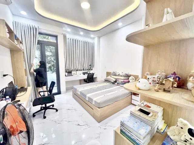 BÁN NHÀ HUỲNH TẤN PHÁT NHÀ BÈ 70M² 2 TẦNG 3PN 5,75 TỶ