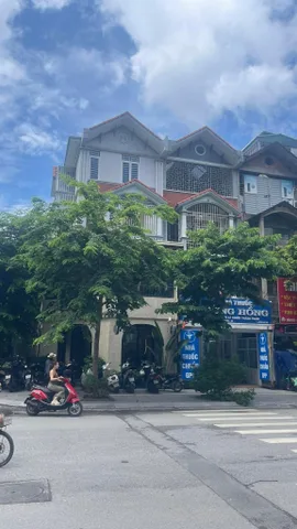 BÁN NHÀ MẶT PHỐ LÊ HỒNG PHONG – 80M² – 4 TẦNG – MT 5M – PHÂN LÔ VỈA HÈ -KINH DOANH ĐỈNH