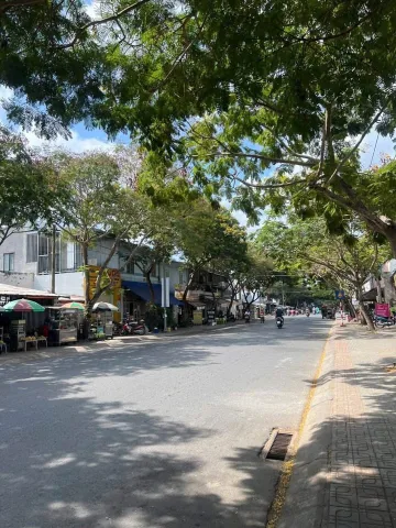 Nhà mặt tiền Nguyễn Văn Cánh, sát bên chợ Tú Điền. Phú Khương. Bến Tre