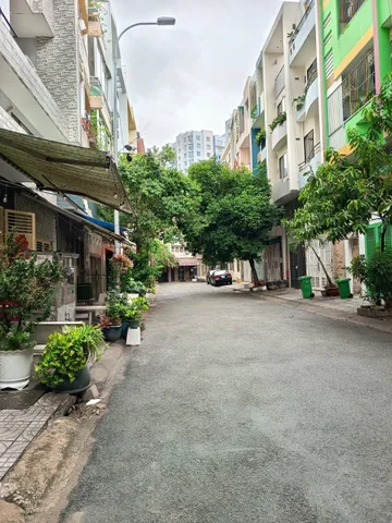 Không có căn thứ 2! Bán nhà 5 tầng 72m2 ngay bờ kè Xuyên Tâm Chu Văn An gần học viện Cán Bộ. Gía 13 tỷ 8