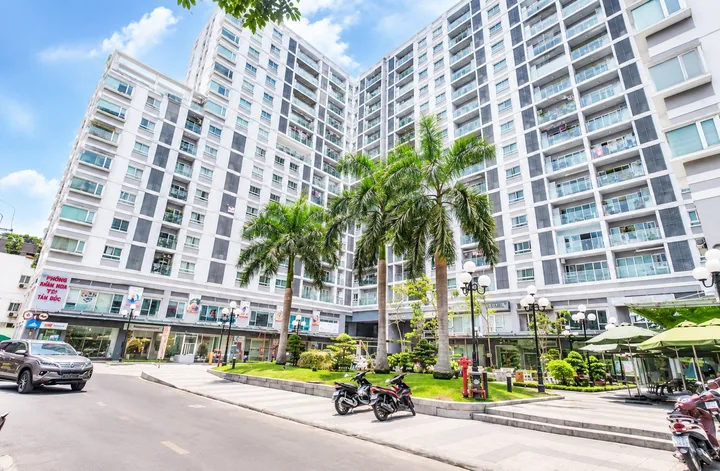 Bán căn hộ CARILLON 3 - Hoàng Hoa Thám Tân Bình. 65m2, 2 Phòng ngủ. Giá 4.8 Tỷ. (thương lượng)