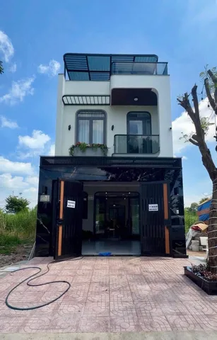 NHÀ MỚI 3 TẦNG - GIÁ 4,8 TỶ - 3 PHÒNG NGỦ - KHU DÂN CƯ SÀI GÒN VILLAGE - DIỆN TÍCH 5M*16M - LIÊN HỆ 0919089456
