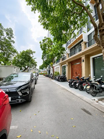 Cho thuê nhà 5 tầng THANG MÁY Liền Kề 108 NGUYỄN TRÃI, Thanh Xuân. 65 triệu/ tháng