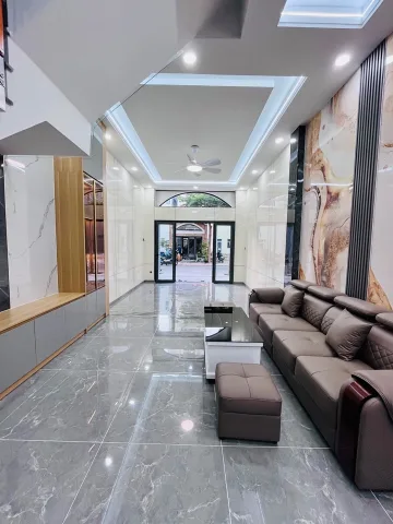 🏡 SIÊU PHẨM KHU ICON CENTRAL DĨ AN 🌺 4 TẦNG FULL NỘI THẤT ĐẸP NHẤT KHU


- Kết cấu: 1 trệt - 2 lầu - tum

- Công năng: chỗ để ô tô, phòng khách, nhà bếp, 4PN - 4WC, phòng thờ, lối thoát hiểm sau nhà, sân thượng

- Nhà mới hoàn thiện full nội thất, 
