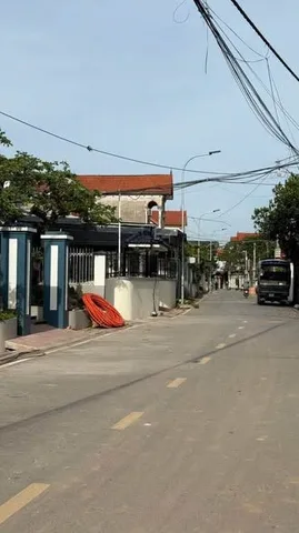 Bán nhanh lô đất đô thị Văn GIang, Giá tốt quá có hơn 2xtr/m2 thôi