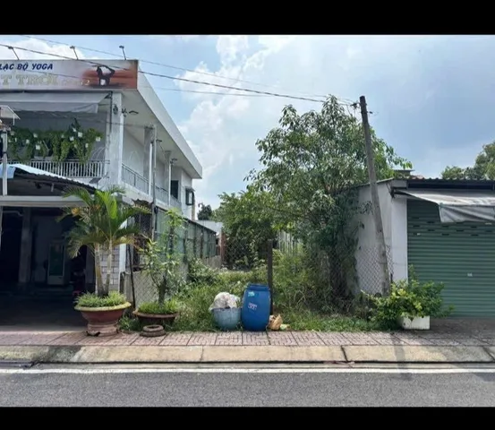 Bán gấp 90m2 thổ cư gần KCN Tân Phú Trung giá chỉ 900tr. Sổ hồng riêng