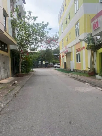 Cho thuê nhà LK KĐT Văn Quán, Hà Đông 80m*4 tầng (4 ngủ) OTO, VỈA HÈ giá 15tr