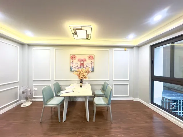 Dành cho gia đình mua ở Vương Thừa Vũ 46m2, 5T thang máy, 6PN, giá 12 tỷ
