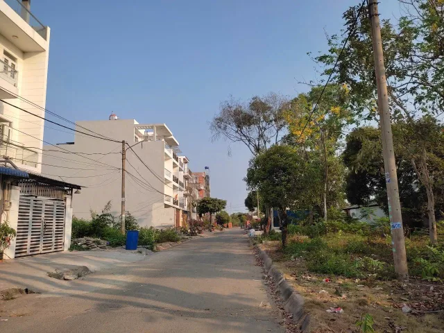 KDC Phú Hữu ~15 phút Metro, 30 phút Quận 1 - Đường ôtô, không kẹt xe, xây cao tầng - 3.3 tỷ 62m2