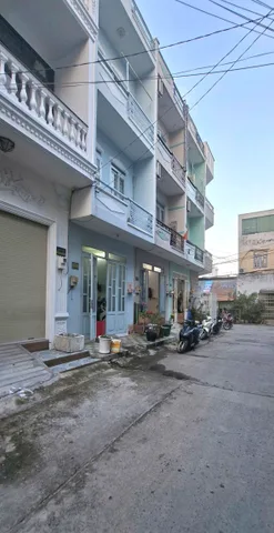 Nhà đẹp 5 tầng tại Bình Tân, hẻm xe tải, chỉ hơn 5t