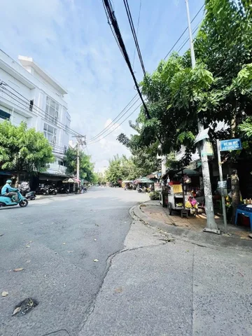 NHÀ 2 CĂN LIỀN KỀ - KHUÔN ĐẤT RỘNG - GẦN GA T3 - NGUYỄN PHÚC CHU - HOÀNG HOA THÁM