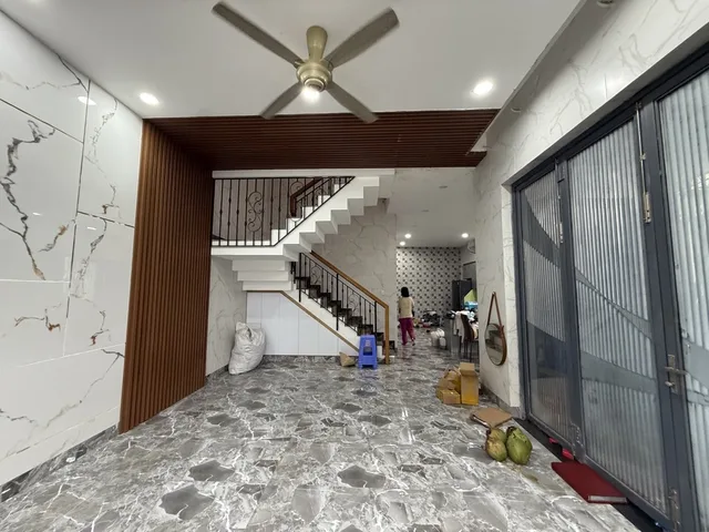 NHÀ ĐẸP RỘNG RÃI - 2 MẶT TIỀN - NGANG 7.7M - CẦU XÂY - LÊ TRỌNG TẤN - Ô TÔ NGỦ TRONG NHÀ
