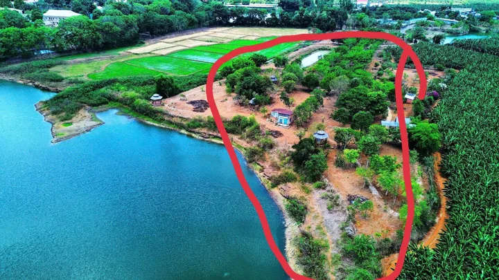 Bán Hơn 2Ha có 300m thổ cư 
Wiêu hồ. Đường Hl2 giá tốt