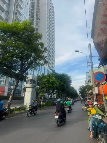 NHÀ ĐẸP - 5 TẦNG - FULL NỘI THẤT - 42M² - KHÔNG GIAN ẤM CÚNG - BAN CÔNG THOÁNG - THÀNH THÁI