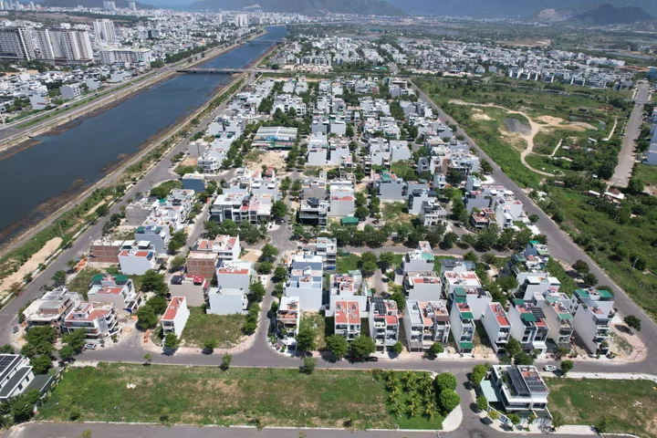 Bán nhà đẹp Hướng đông đường 88 Mỹ Gia gói 5 Nha Trang