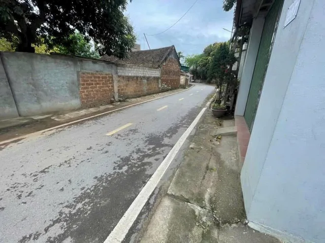 Chủ cần bán mảnh đất của nhà cắt ra để làm nhà