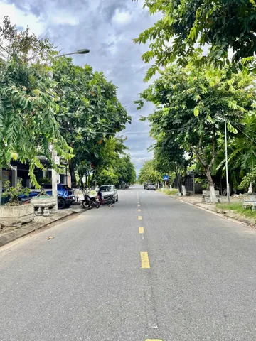 Bán đất đường HÒA PHÚ 30, Khu E Phương Trang, Hòa Minh_ DT 120m2_ Ngang 6m_ Giá 8.5 tỷ TL
LH 0373469297