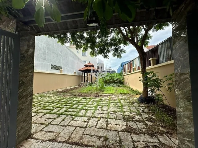🔥 BÁN LÔ ĐẤT NGANG 10M HIẾM TẠI NGƯ PHỦ – 215M² FULL THỔ CƯ – GIÁ 19.5 TỶ 🔥