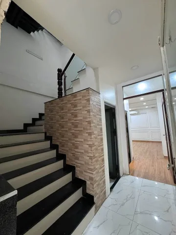Cho thuê nhà mặt tiền hùng vương đoạn gần vòng xoay vincom cần thơ giá 20 triệu