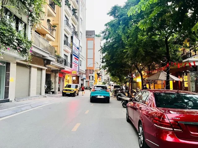 BÁN SIÊU BIỆT THỰ PHÁP CỔ LÔ GÓC 3 THOÁNG  ĐẲNG CẤP NHẤT PHỐ VÕNG THỊ-TRÍCH SÀI-TÂY HÒ-DT 166M2 MT 13M-97.5 TỶ