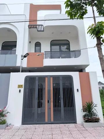 NHÀ LẦU SỔ HỒNG RIÊNG CHỈ 600TR NHẬN NHÀ TẠI ĐƯỜNG DT768 THẠNH PHÚ