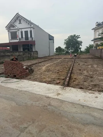 Vợ chồng em cần tiền gấp để tất toán lãi ngân hàng nên cần bán nhanh mảnh đất gần sân bay Nội Bài